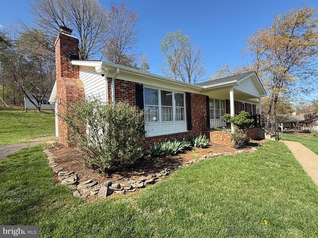 property at 5572 Old Bust Head Rd