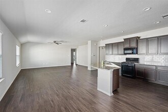 220 Lance Trail in San Marcos, TX - Building Photo - Building Photo