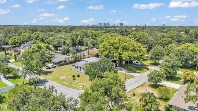 2128 Sycamore Dr in Winter Park, FL - Foto de edificio - Building Photo