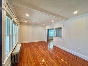 62 Freeman St in Arlington, MA - Building Photo - Building Photo