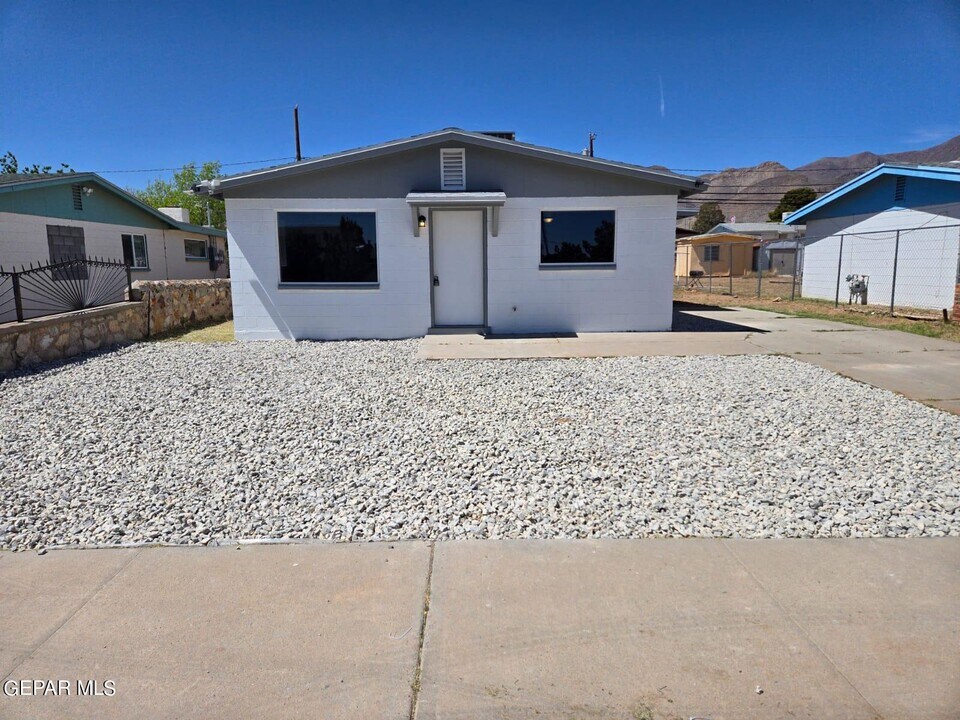 9013 Norton St in El Paso, TX - Building Photo