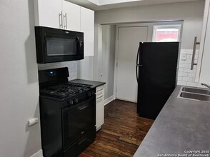 428 Dunning Ave in San Antonio, TX - Building Photo - Building Photo