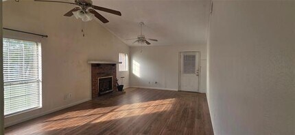 822 Colchester Dr in Mesquite, TX - Foto de edificio - Building Photo