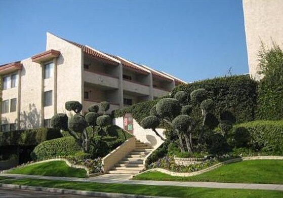 James Terrace in Glendale, CA - Building Photo