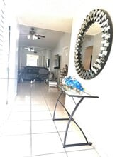6018 NW 172nd Terrace in Hialeah, FL - Building Photo - Building Photo