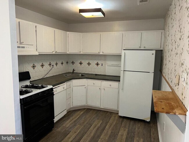 9926 Haldeman Ave in Philadelphia, PA - Building Photo - Building Photo