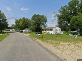 26024 Randall Rd in Dowagiac, MI - Building Photo