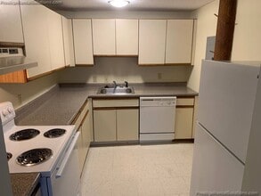 180 Bemis Rd, Unit 3 in Fitchburg, MA - Building Photo - Building Photo