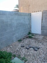 6277 W Washington Ave in Las Vegas, NV - Building Photo - Building Photo