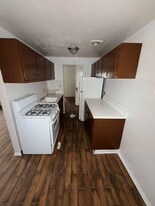 14815 Euclid Ave in East Cleveland, OH - Building Photo