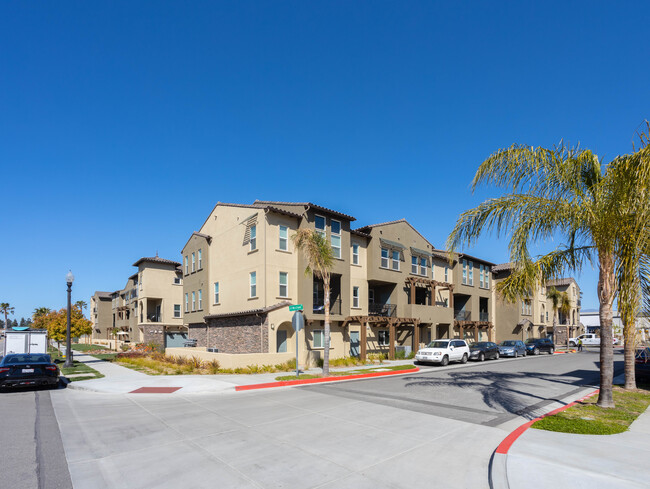 Park West Townhomes in Camarillo, CA - Building Photo - Building Photo