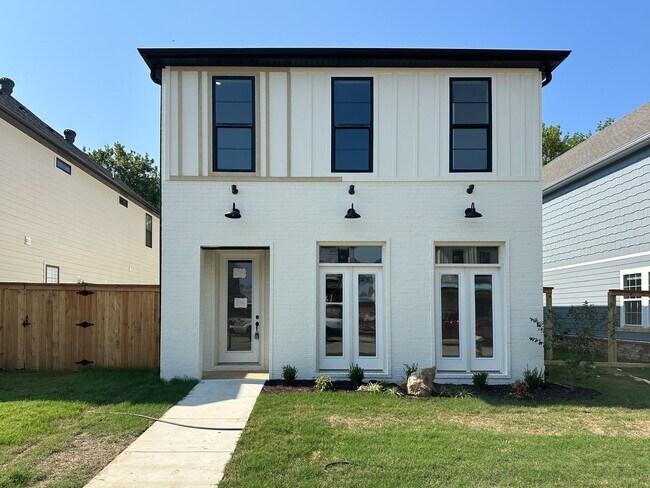 property at 4437 W Bronco Dr