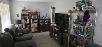 33990 Edna St in Farmington Hills, MI - Building Photo