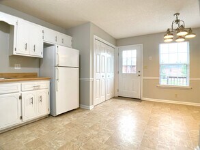 329 Audrea Ln in Clarksville, TN - Building Photo - Building Photo