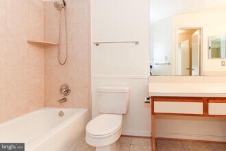 3916 Penderview Dr in Fairfax, VA - Building Photo - Building Photo