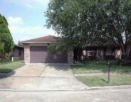 10007 Towne Brook Ln in Sugar Land, TX - Building Photo