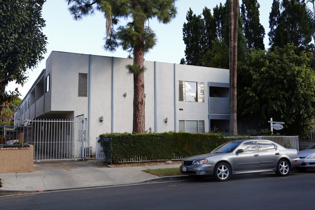 4346 Ventura Canyon Ave in Sherman Oaks, CA - Building Photo - Primary Photo