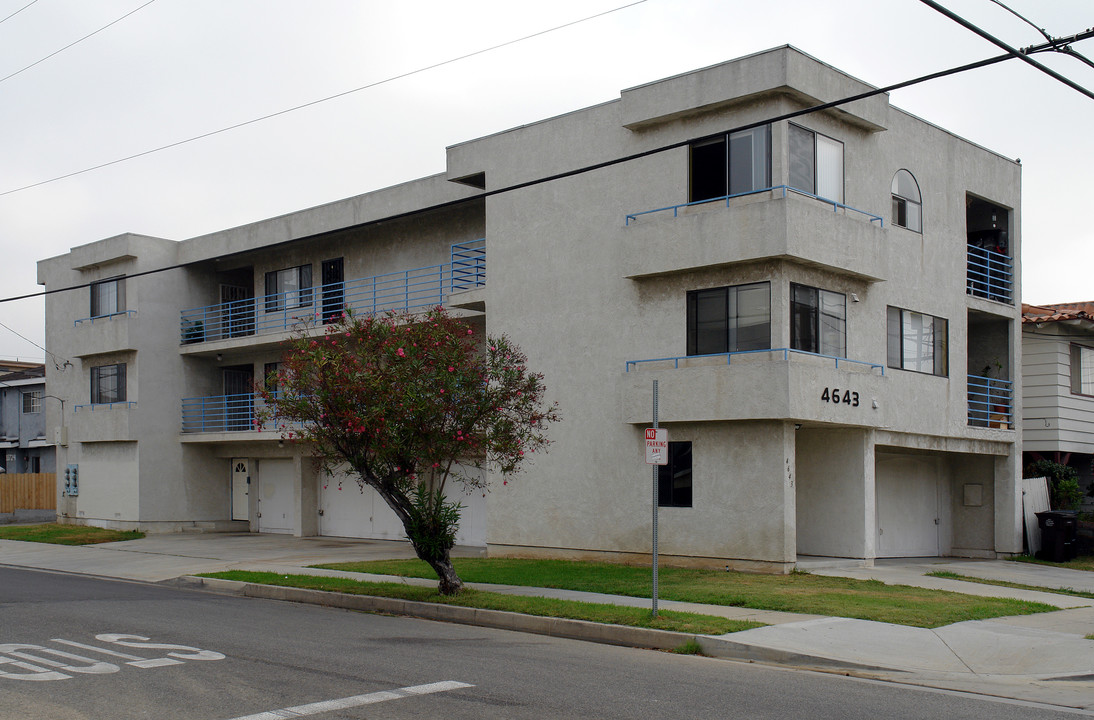 4643 W 118th St in Hawthorne, CA - Building Photo