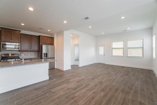 17723 Tree of Heaven