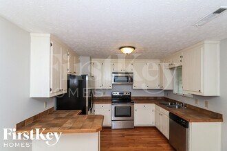 2905 Navajo Cir in Gainesville, GA - Building Photo - Building Photo