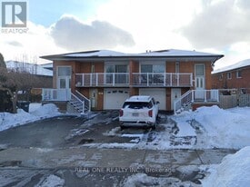 3622 Molly Ave in Mississauga, ON - Building Photo