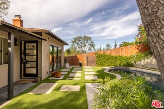 3424 Primera Ave in Los Angeles, CA - Building Photo - Building Photo