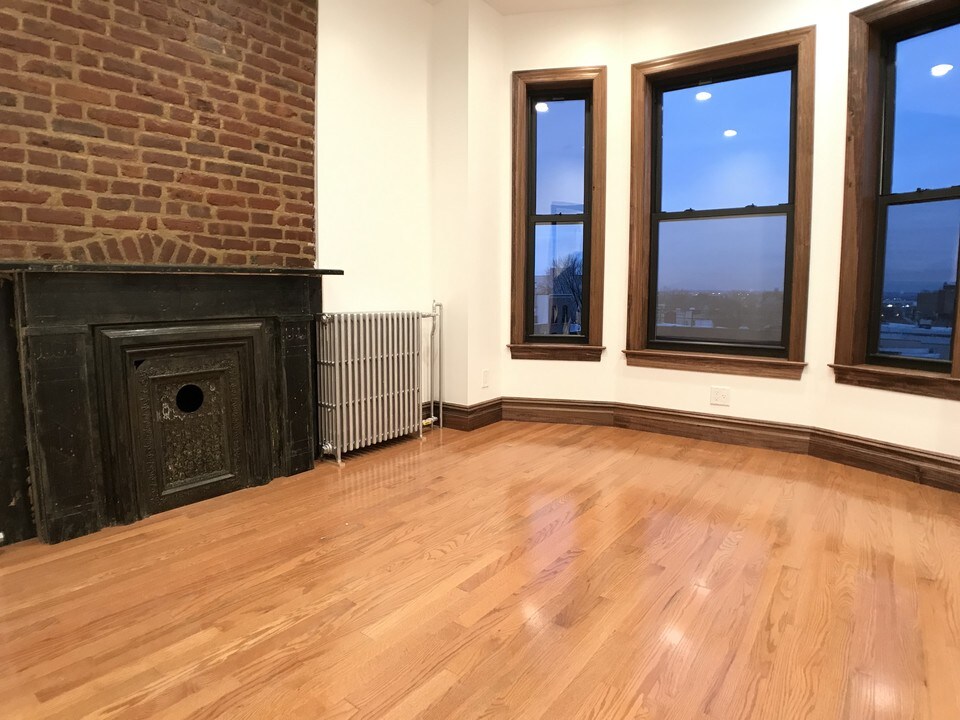 493 7th Ave in Brooklyn, NY - Building Photo