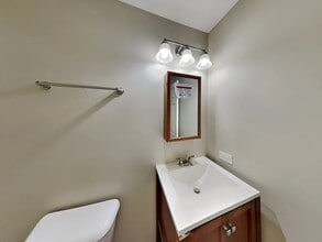 6707 Rosebud Ave in Crystal Lake, IL - Building Photo - Building Photo