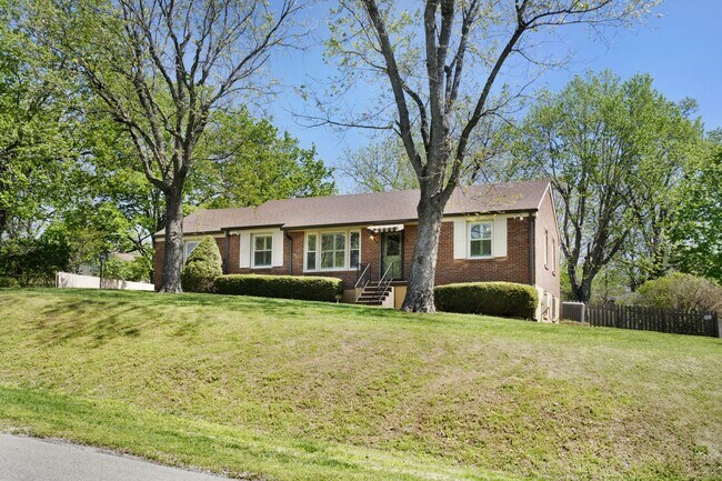 3322 Mimosa Dr in Nashville, TN - Building Photo - Building Photo