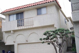 749 Center Pl, Unit A in Manhattan Beach, CA - Building Photo