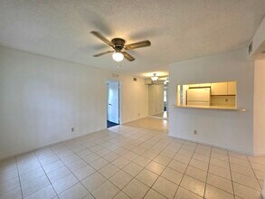 4709 Lucerne Lakes Blvd E in Greenacres, FL - Building Photo - Building Photo