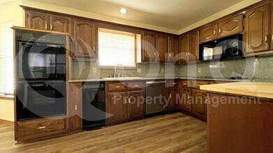 10 Cypress Ct in Heath, TX - Foto de edificio - Building Photo