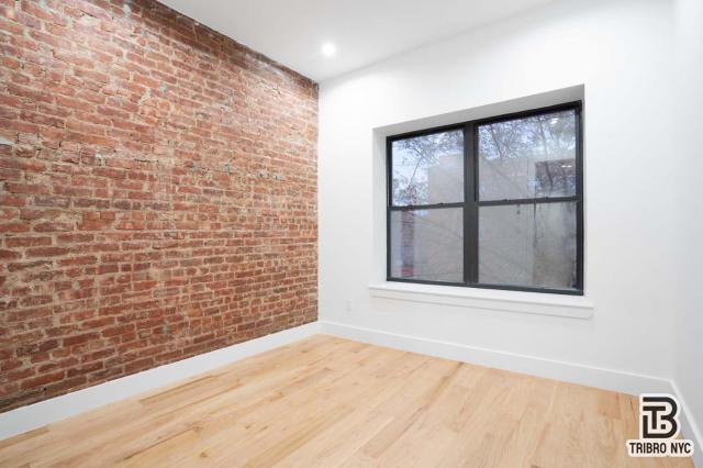 1252 Flatbush Ave in Brooklyn, NY - Building Photo