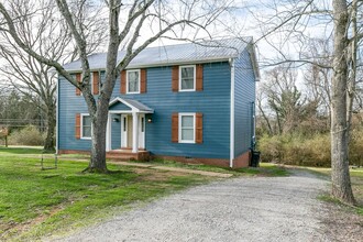 1025 Chickasaw Trail in Columbia, TN - Building Photo - Building Photo