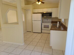 729 SE Lansdowne Ave in Port St. Lucie, FL - Building Photo - Building Photo