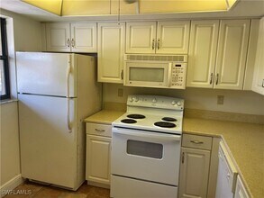2137 Golfside Village Dr in Lehigh Acres, FL - Building Photo - Building Photo