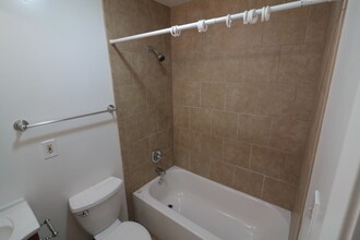 77 N Ellsworth Ave in San Mateo, CA - Foto de edificio - Building Photo