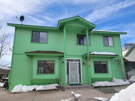 903 W Clay Ave in Flagstaff, AZ - Building Photo