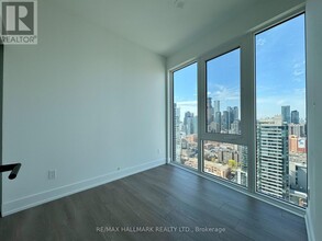 308-3308 Jarvis St in Toronto, ON - Building Photo - Building Photo