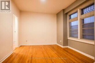 821 Gladstone Ave in Toronto, ON - Building Photo - Building Photo