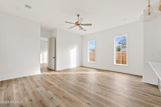 121 Mayberry Grv St in Youngsville, LA - Building Photo - Building Photo