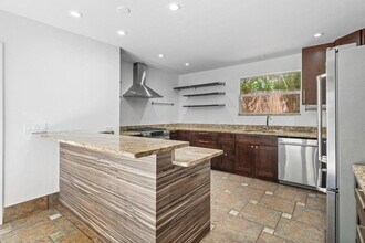 517 29th - Front House St in Riviera Beach, FL - Building Photo - Building Photo
