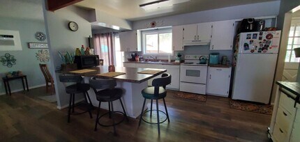 105 Adams Ct in Orofino, ID - Building Photo - Building Photo