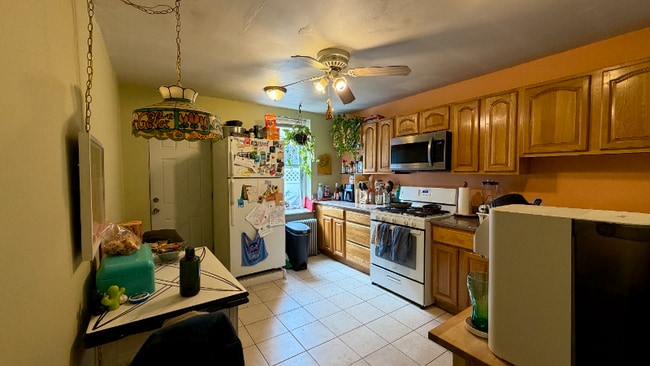 1804 Titan St in Philadelphia, PA - Foto de edificio - Building Photo