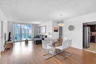 3901 S Ocean Dr in Hollywood, FL - Building Photo - Building Photo