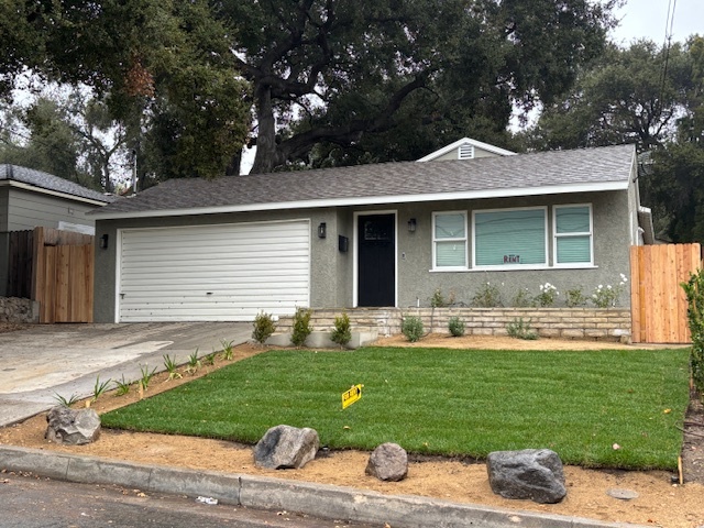 3647 Montrose Ave in Glendale, CA - Building Photo