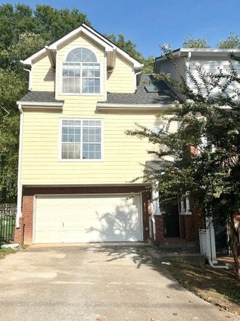 property at 580 Windsor St SW