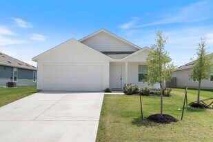 412 Heritage Grvs Rd in Bertram, TX - Building Photo