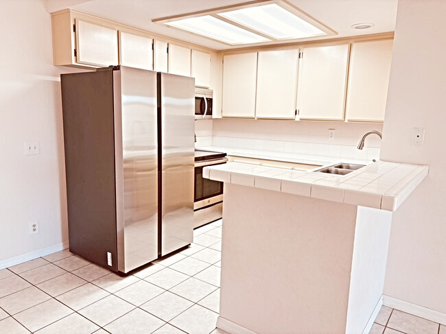 property at 2425 Cranston Dr