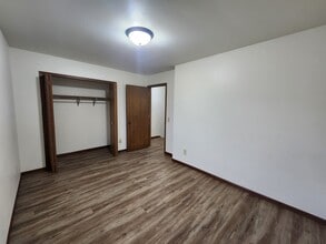 Dane Townhomes in Dane, WI - Foto de edificio - Building Photo